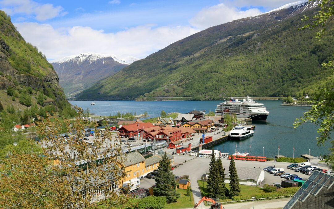 Inicio viajar media 1 Tren de Flåm en Noruega: Guía completa con recorrido y precios