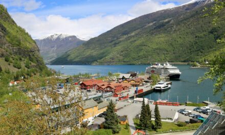 Tren de Flåm en Noruega: Guía completa con recorrido y precios